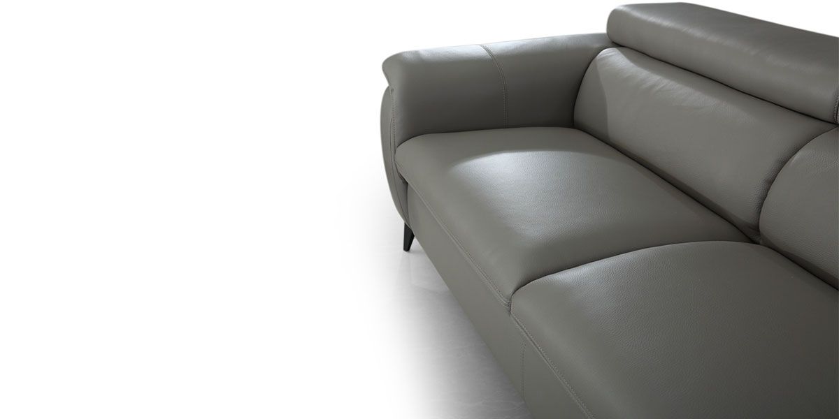 Canapé_3_places_en_cuir_NEYLA_-_Gris_9_LaMaisonDuCanapé
