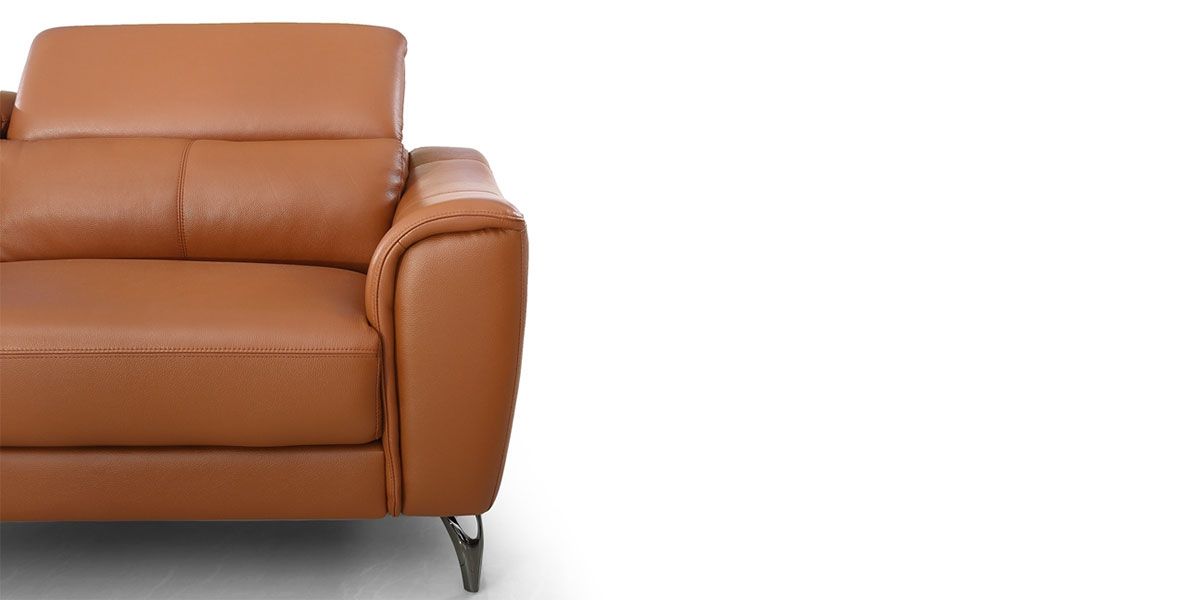 Fauteuil_Design_en_cuir_KRYS_-_Marron/Cognac_6_LaMaisonDuCanapé