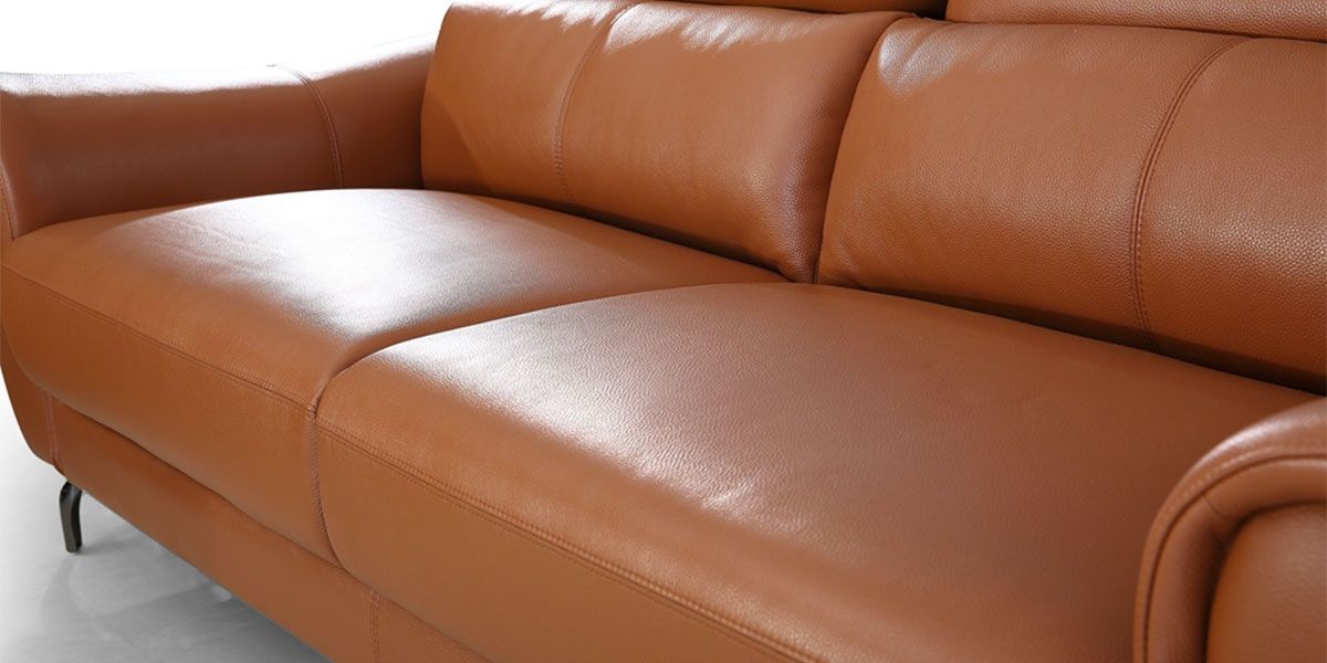Canapé_3_places_en_cuir_KRYS_-_Marron/Cognac_7_LaMaisonDuCanapé