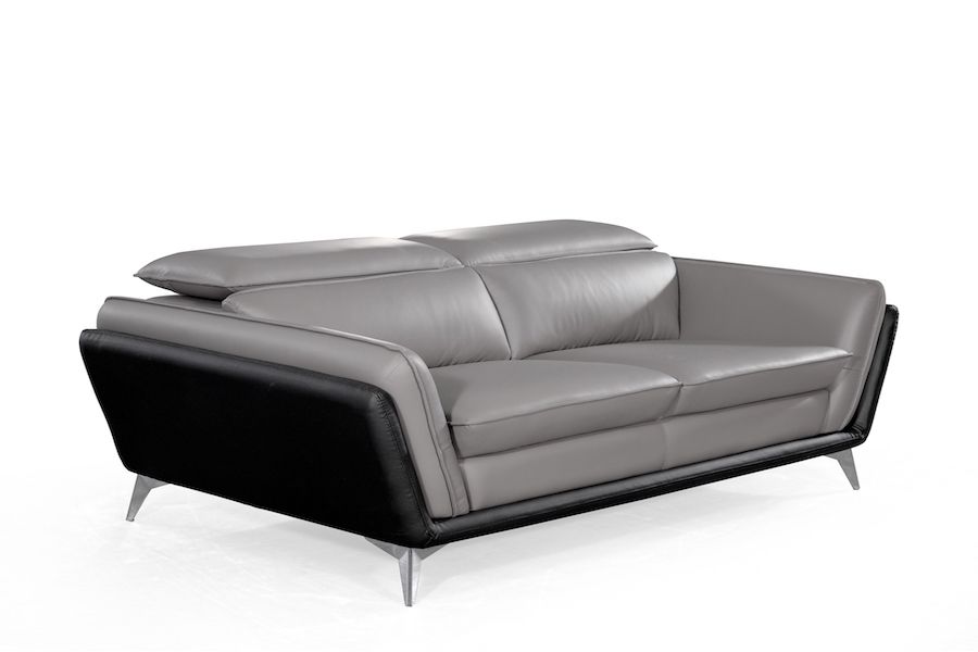 Canapé_2_places_en_cuir_NAEL-Gris_2_LaMaisonDuCanapé