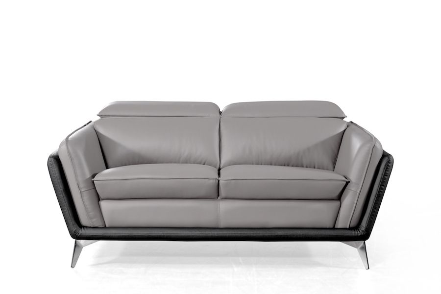 Canapé_2_places_en_cuir_NAEL-Gris_1_LaMaisonDuCanapé