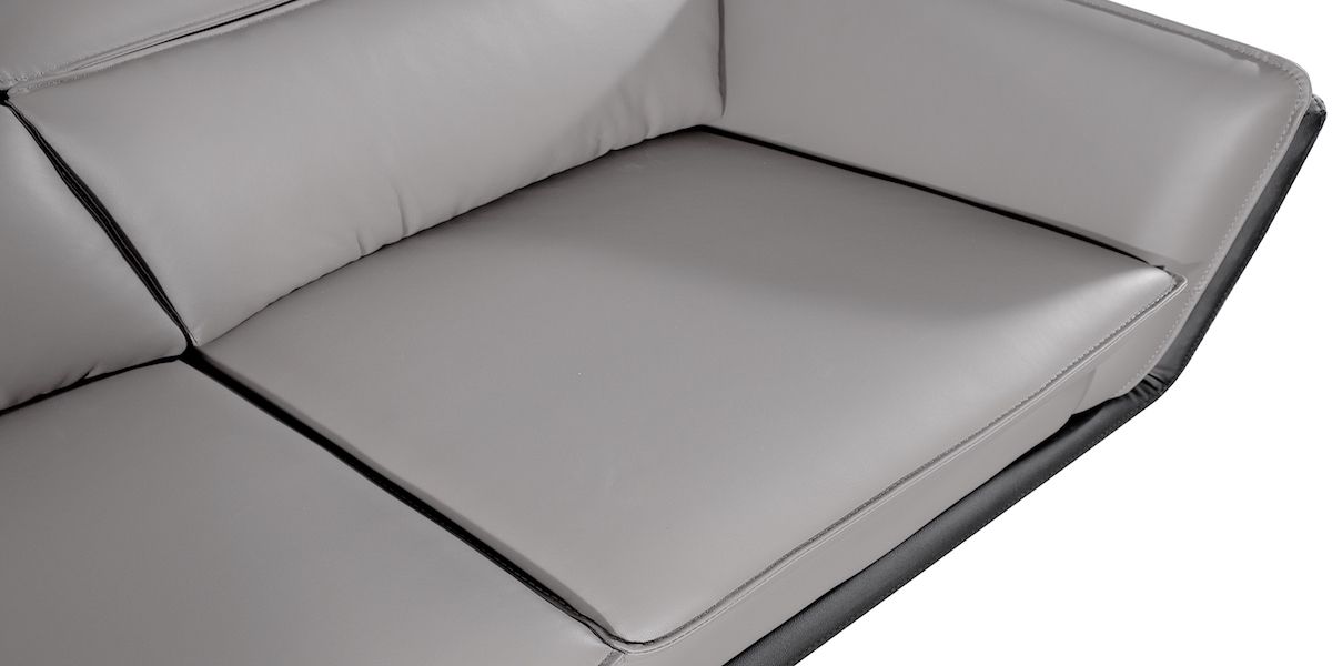 Canapé_2_places_en_cuir_NAEL-Gris_4_LaMaisonDuCanapé