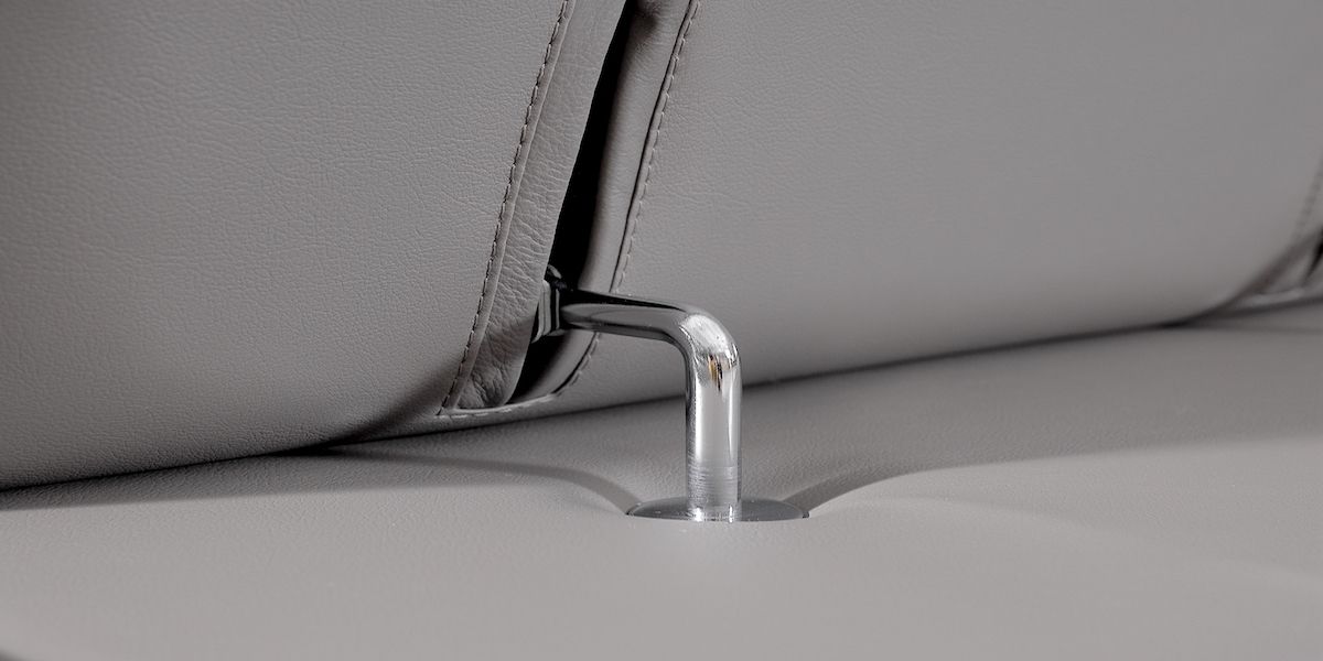 Fauteuil_en_cuir_NAEL_-_Gris_7_LaMaisonDuCanapé