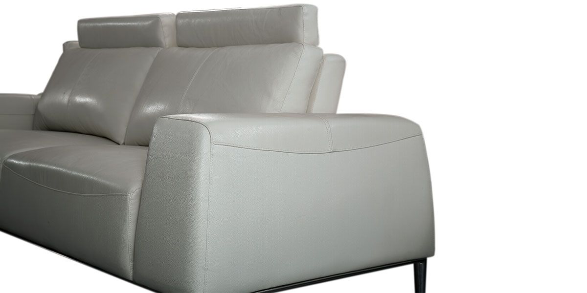 Canapé_3_places_en_cuir_avec_dossier_avance-recul__LOOLAK_–_Beige_9_LaMaisonDuCanapé