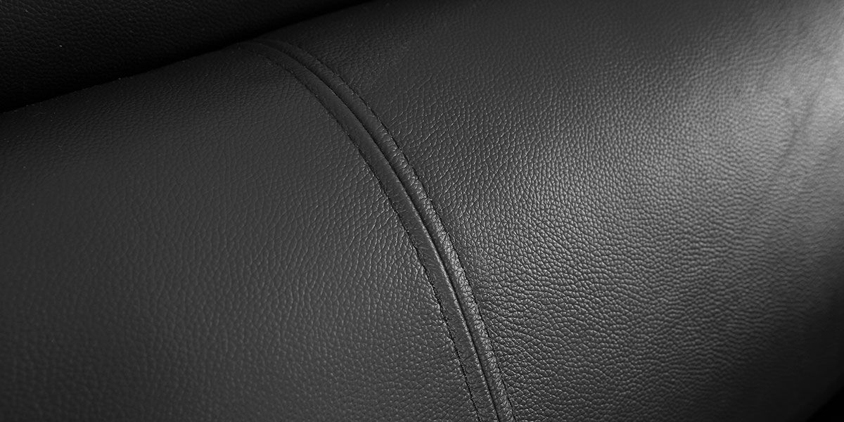 Fauteuil_cuir_Design_JACOB_-_Noir_8_LaMaisonDuCanapé