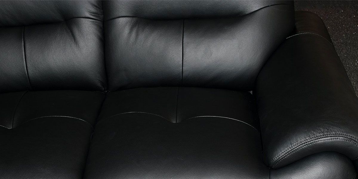 Canapé_3_places_en_cuir_noir_ANGIE_LaMaisonDuCanapé